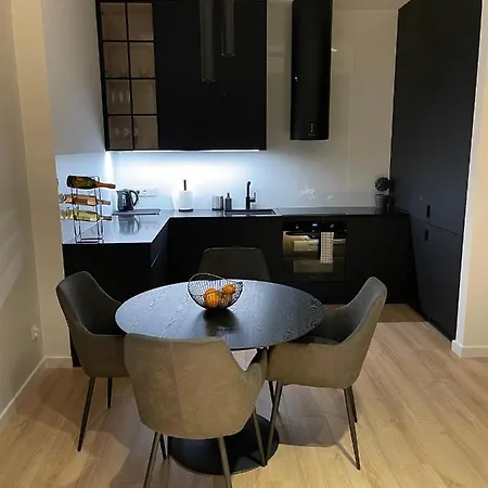 Golden Garden Tuwima Street Apartman *