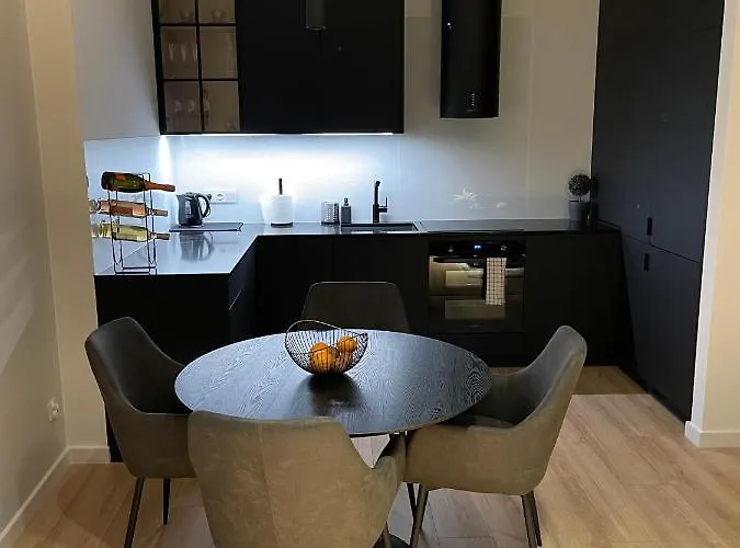 Golden Garden Tuwima Street Apartman *